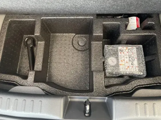 TOYOTA YARIS IV - voiture de démonstration - Photo 17