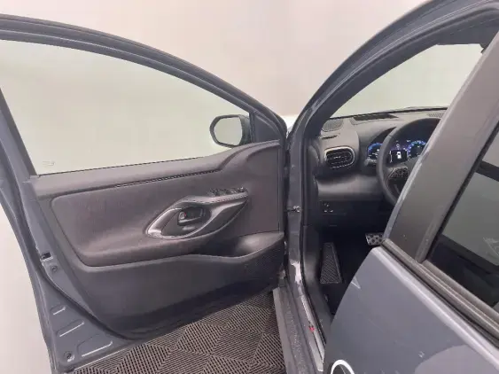 TOYOTA YARIS IV - voiture de démonstration - Photo 19