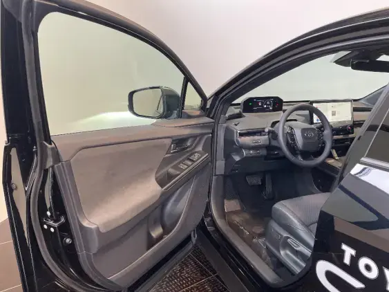 TOYOTA C-HR+ ELECTRIQUE II - voiture de démonstration - Photo 19