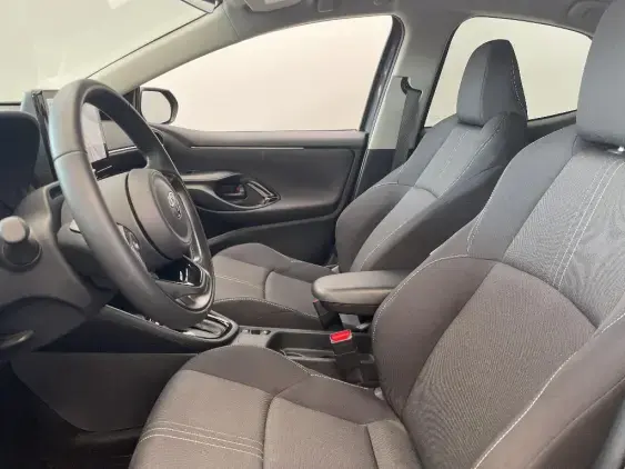 TOYOTA YARIS IV - voiture de démonstration - Photo 18