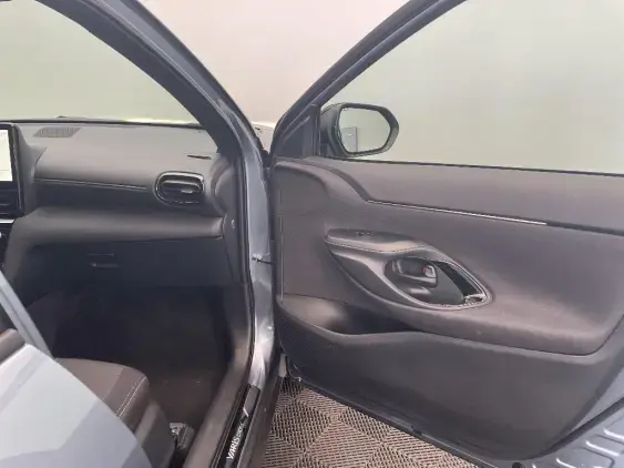 TOYOTA YARIS CROSS - voiture de démonstration - Photo 20