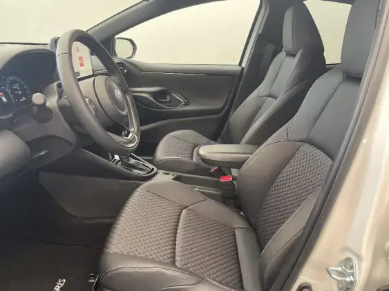 TOYOTA YARIS IV - voiture de démonstration - Photo 18