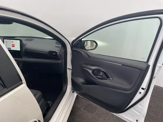 TOYOTA YARIS IV - voiture de démonstration - Photo 20