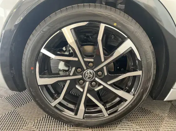 TOYOTA PRIUS V - voiture de démonstration - Photo 25