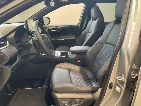 TOYOTA RAV4 V - voiture de démonstration - Photo 18