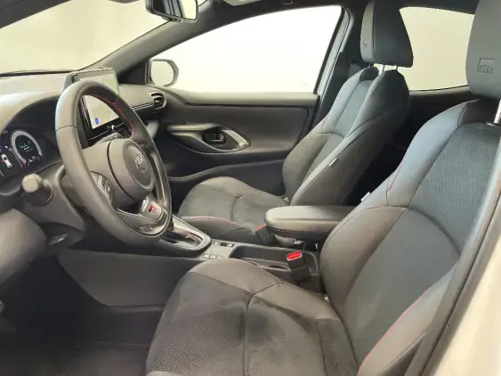 TOYOTA YARIS IV - voiture de démonstration - Photo 18