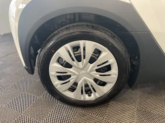 TOYOTA AYGO X - voiture de démonstration - Photo 25