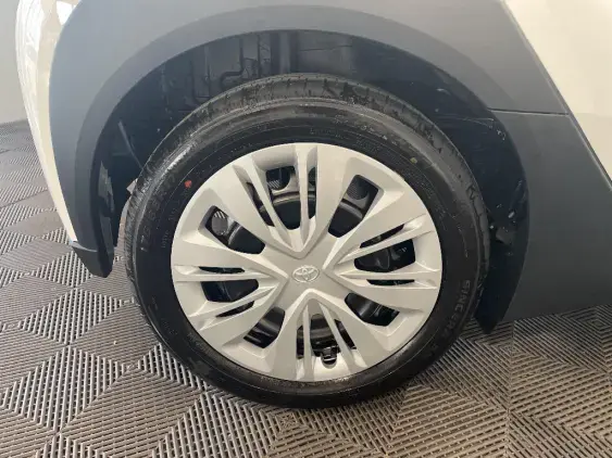 TOYOTA AYGO X - voiture de démonstration - Photo 25