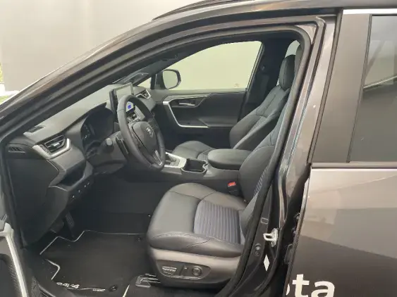 TOYOTA RAV4 V - voiture de démonstration - Photo 18