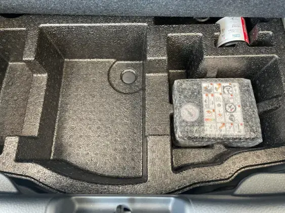 TOYOTA YARIS IV - voiture de démonstration - Photo 17