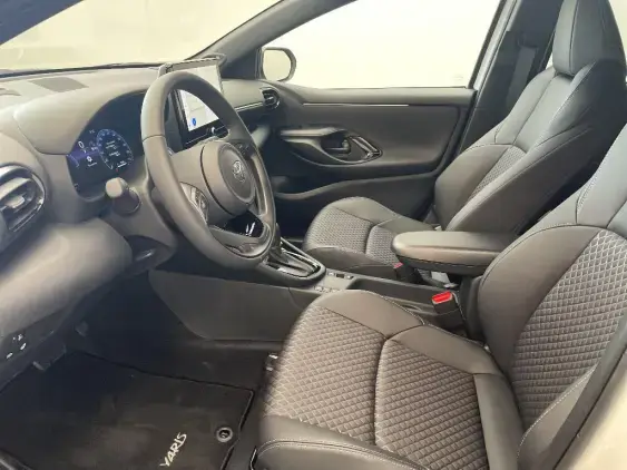 TOYOTA YARIS IV - voiture de démonstration - Photo 18