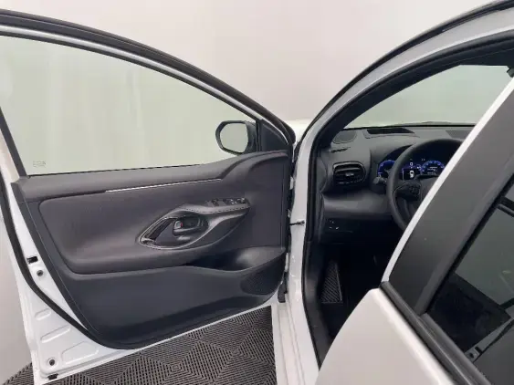 TOYOTA YARIS IV - voiture de démonstration - Photo 19