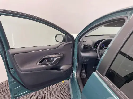 TOYOTA YARIS IV - voiture de démonstration - Photo 19