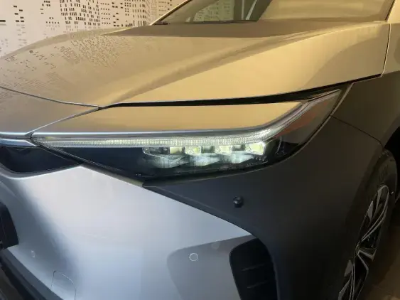 TOYOTA BZ4X - voiture de démonstration - Photo 21