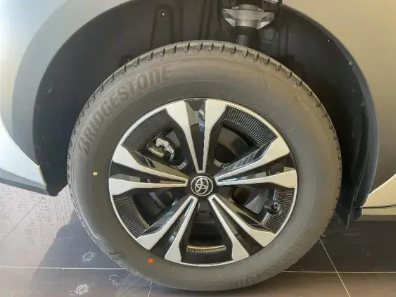 TOYOTA BZ4X - voiture de démonstration - Photo 24