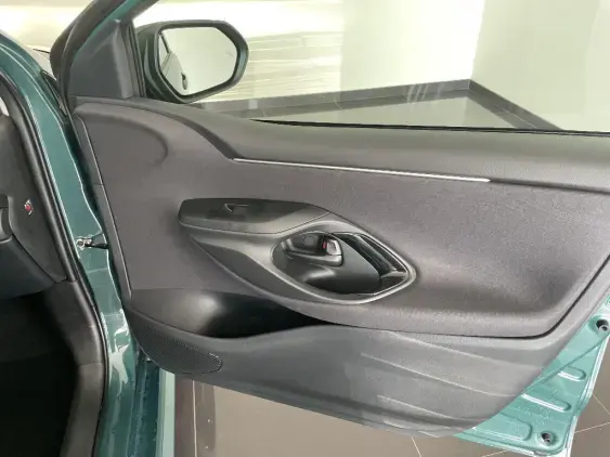 TOYOTA YARIS IV - voiture de démonstration - Photo 20