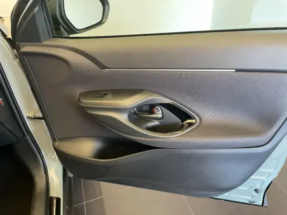 TOYOTA YARIS CROSS I - voiture de démonstration - Photo 19