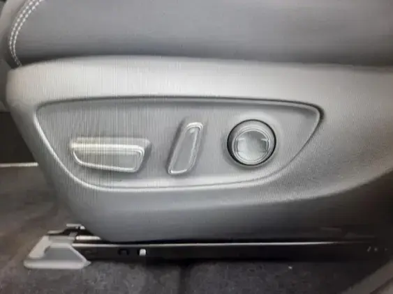 TOYOTA RAV4 V - voiture de démonstration - Photo 21