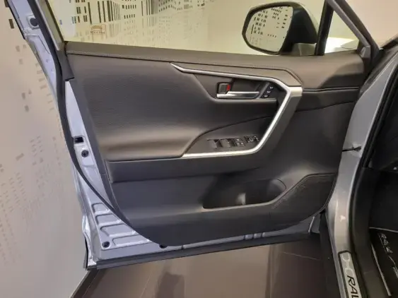 TOYOTA RAV4 V - voiture de démonstration - Photo 19