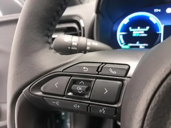TOYOTA YARIS IV - voiture de démonstration - Photo 25