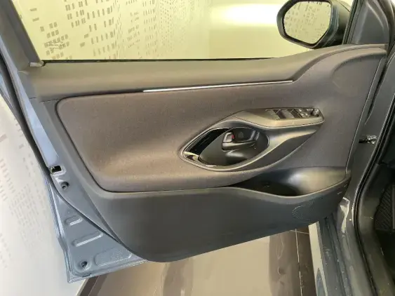 TOYOTA YARIS IV - voiture de démonstration - Photo 19