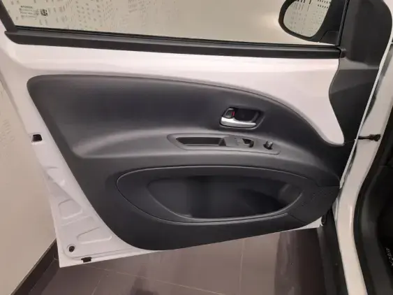 TOYOTA AYGO X - voiture de démonstration - Photo 19