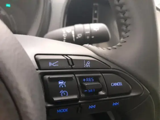 TOYOTA AYGO X - voiture de démonstration - Photo 25