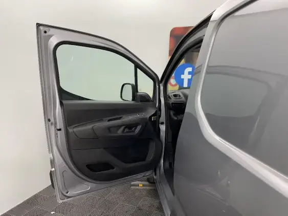 TOYOTA PROACE CITY ELECTRIQUE - voiture de démonstration - Photo 19