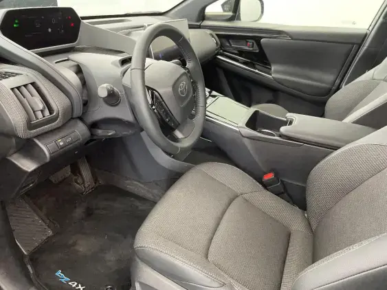 TOYOTA BZ4X - voiture de démonstration - Photo 18