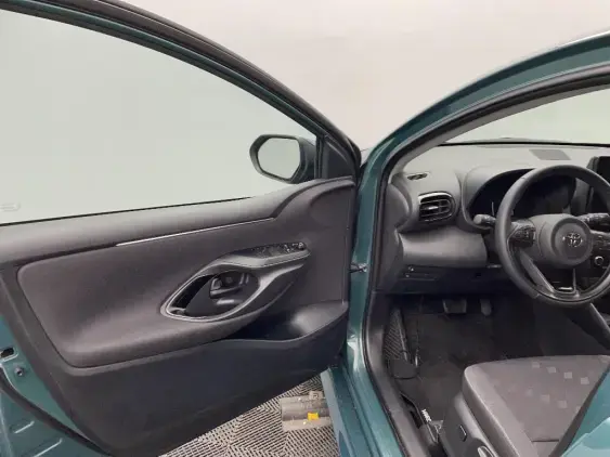 TOYOTA YARIS IV - voiture de démonstration - Photo 19