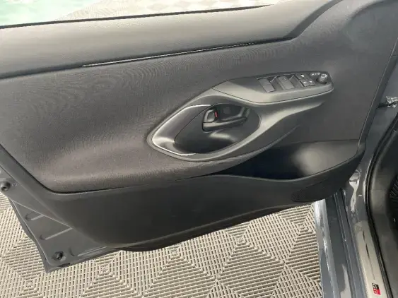 TOYOTA YARIS IV - voiture de démonstration - Photo 19