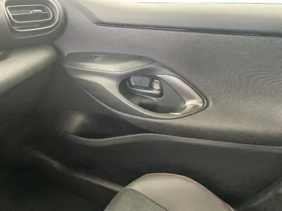 TOYOTA YARIS IV - voiture de démonstration - Photo 20