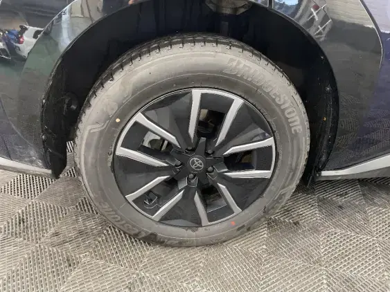 TOYOTA BZ4X - voiture de démonstration - Photo 25