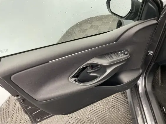 TOYOTA YARIS IV - voiture de démonstration - Photo 19