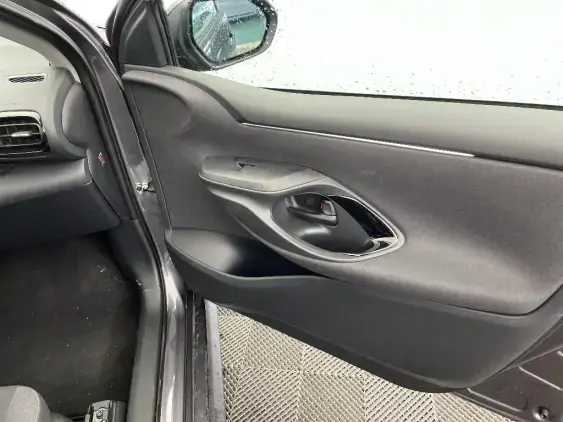 TOYOTA YARIS IV - voiture de démonstration - Photo 20