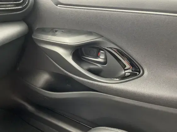 TOYOTA YARIS IV - voiture de démonstration - Photo 20