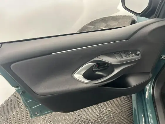 TOYOTA YARIS IV - voiture de démonstration - Photo 19