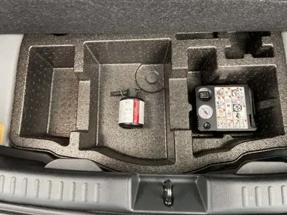 TOYOTA YARIS IV - voiture de démonstration - Photo 17