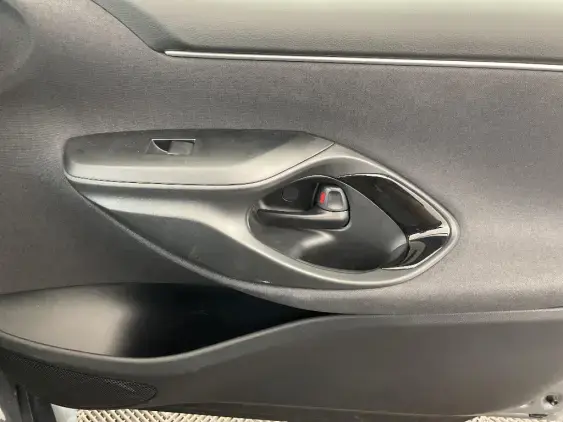 TOYOTA YARIS IV - voiture de démonstration - Photo 20