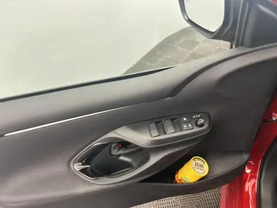 TOYOTA YARIS IV - voiture de démonstration - Photo 19
