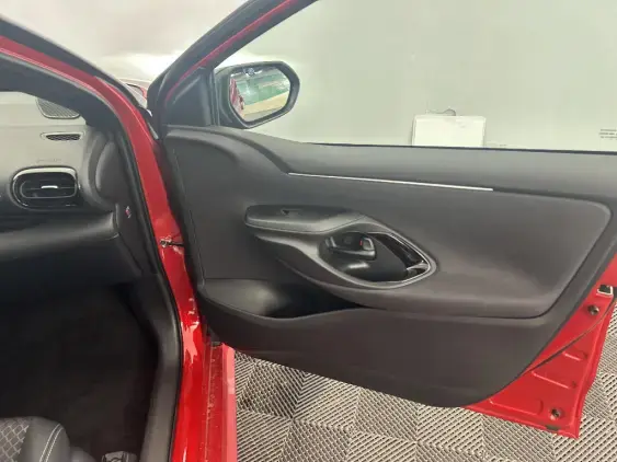 TOYOTA YARIS IV - voiture de démonstration - Photo 20