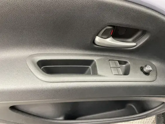 TOYOTA AYGO X - voiture de démonstration - Photo 19