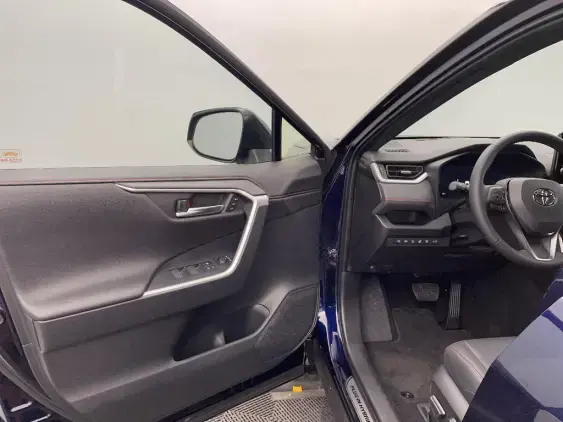 TOYOTA RAV4 V - voiture de démonstration - Photo 19