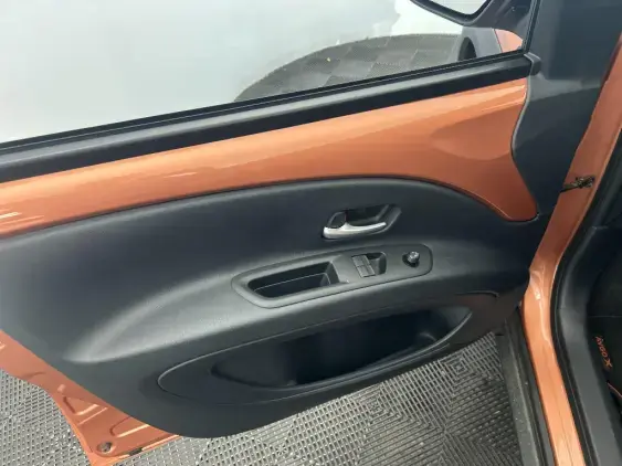 TOYOTA AYGO X - voiture de démonstration - Photo 19