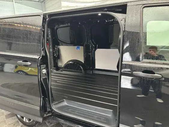 VOLKSWAGEN TRANSPORTER VU T7 - voiture de démonstration - Photo 16