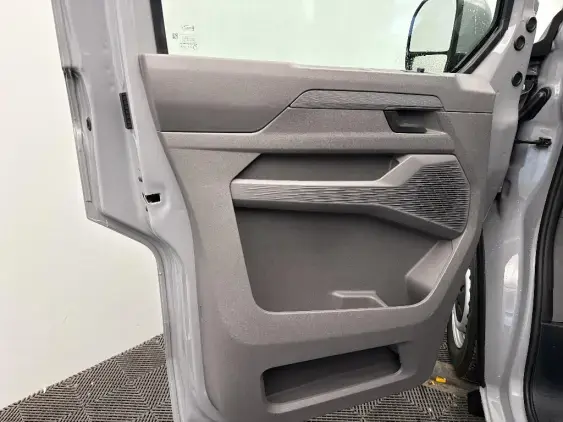 VOLKSWAGEN TRANSPORTER VU T7 - voiture de démonstration - Photo 17