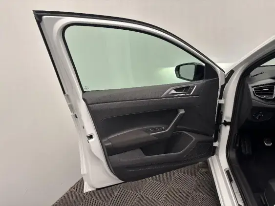 VOLKSWAGEN POLO VI - voiture de démonstration - Photo 19