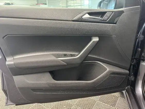 VOLKSWAGEN POLO VI - voiture de démonstration - Photo 19