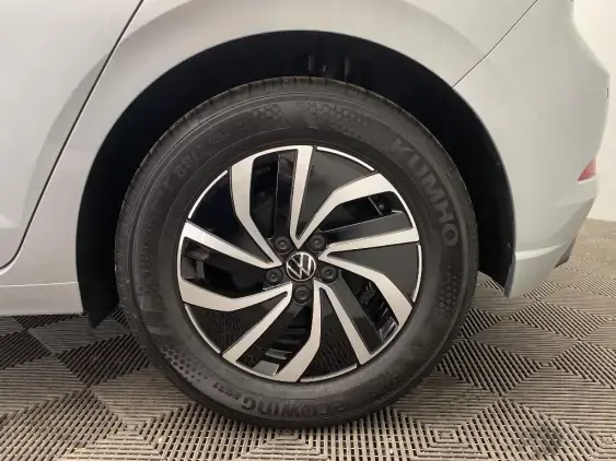 VOLKSWAGEN POLO VI - voiture de démonstration - Photo 19