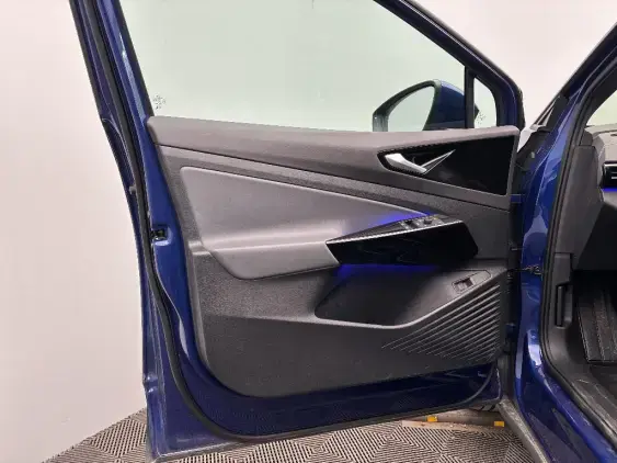 VOLKSWAGEN ID.4 - voiture de démonstration - Photo 18